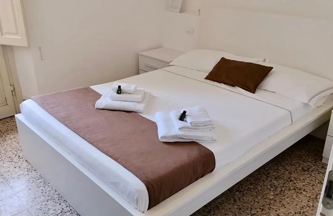 Homelink Firenze - Charlotte-1